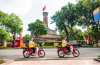 Độc lạ tour xe Độc lập khám phá Hà Nội trên xe Cub đỏ lừng lẫy một thời