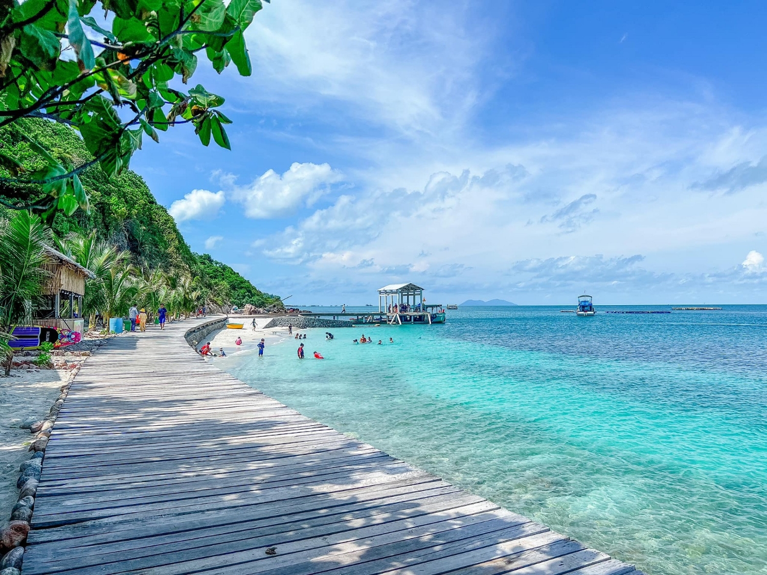 4 bãi biển ở miền Nam nước xanh như ngọc, du lịch lễ 2/9 không lo đông đúc