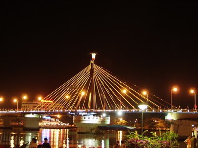 Cầu Quay sông Hàn